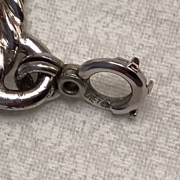 Silvertone Pendant Featuring Birds - Picture 7 of 8